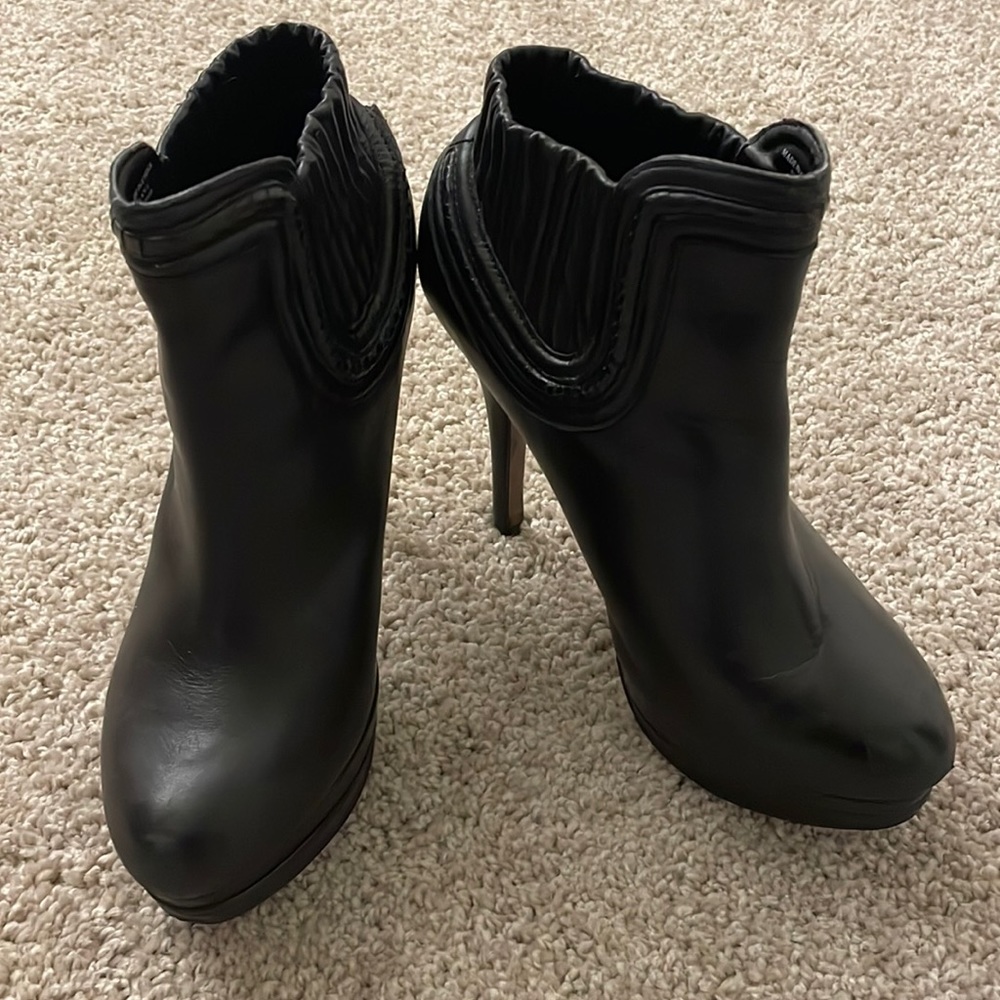 MaxStudio Ankle boots